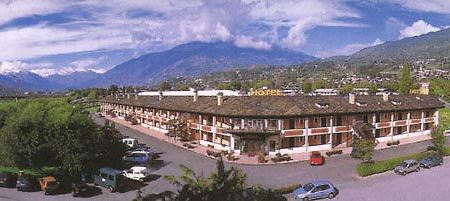 Alp Hotel อาออสตา ภายนอก รูปภาพ